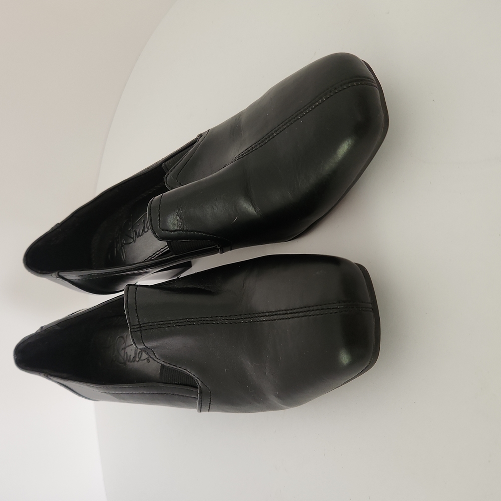 Life Stride Black Pumps 8W